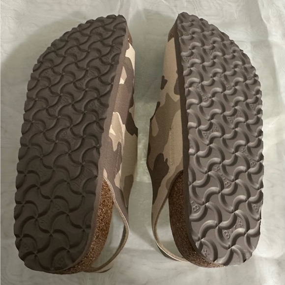 Birkenstock Leather Comfort Sandal - Picture 6 of 6